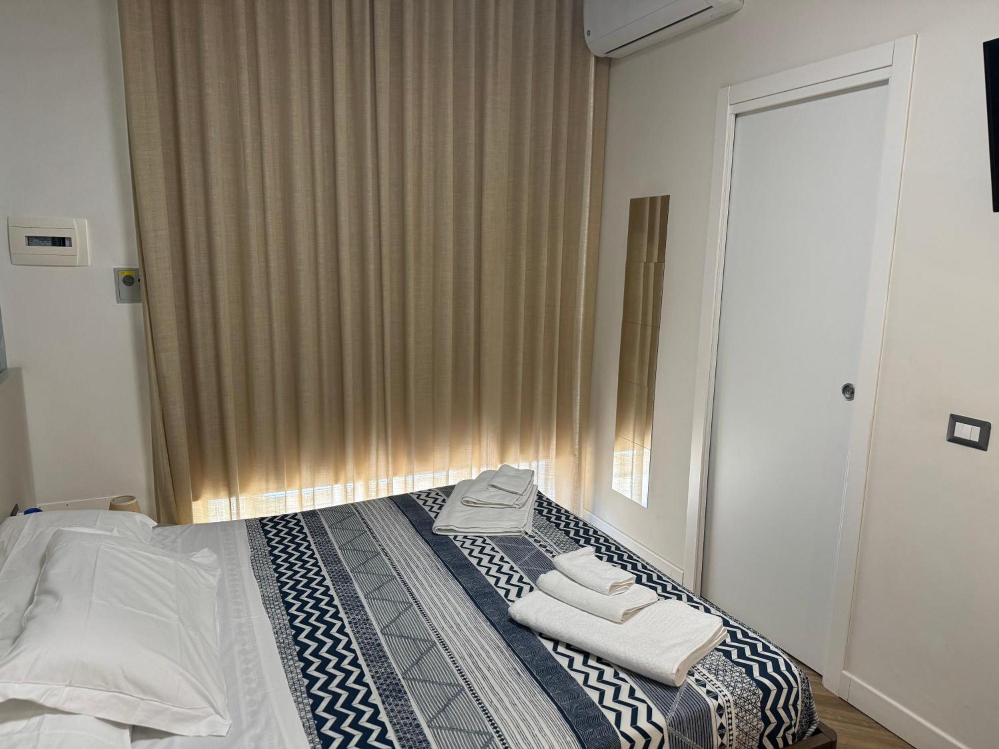 Rooms Garibaldi Napoli Eksteriør billede