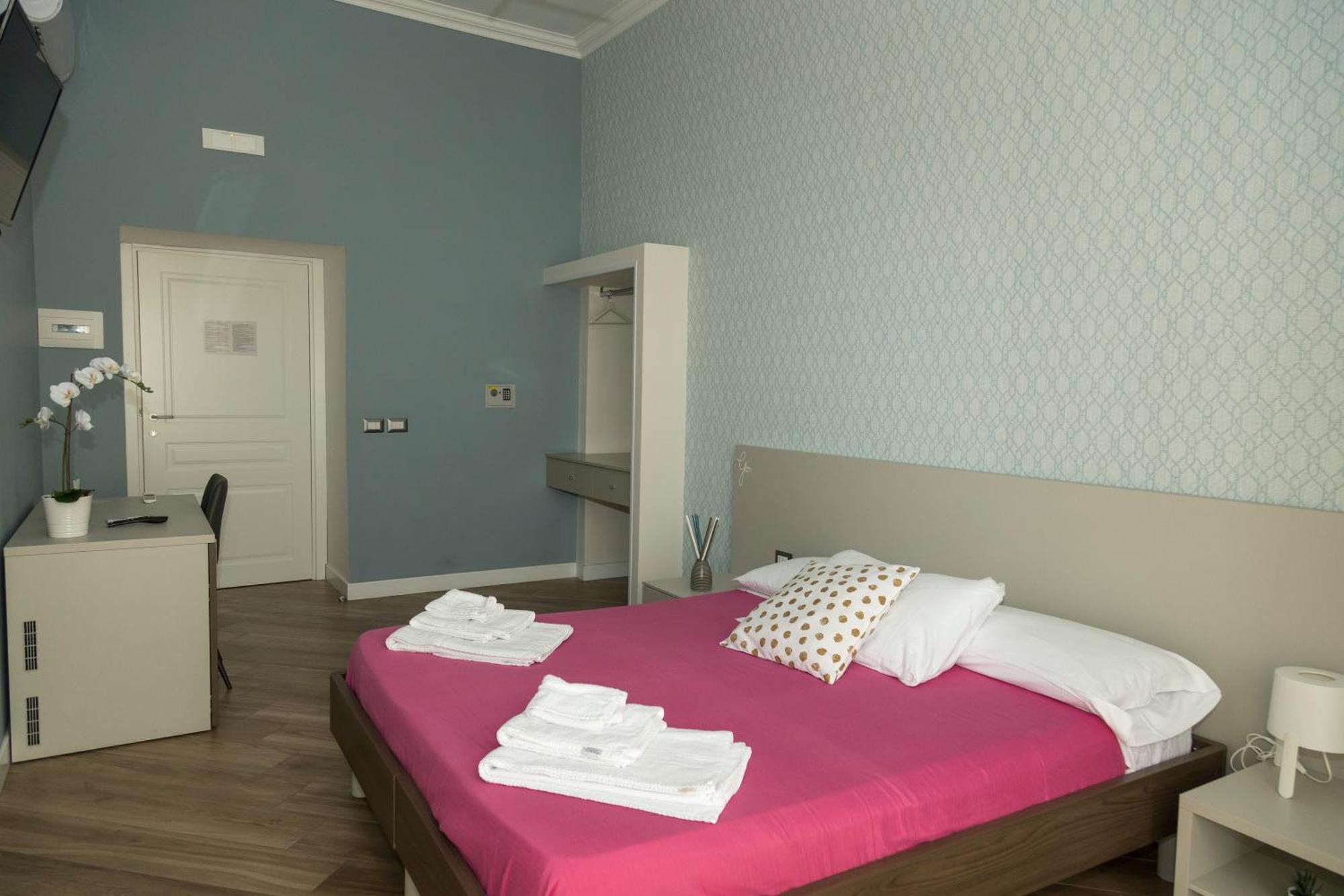 Rooms Garibaldi Napoli Eksteriør billede
